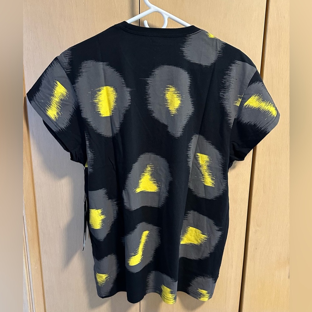 Men’s Graphic Tee - NWT